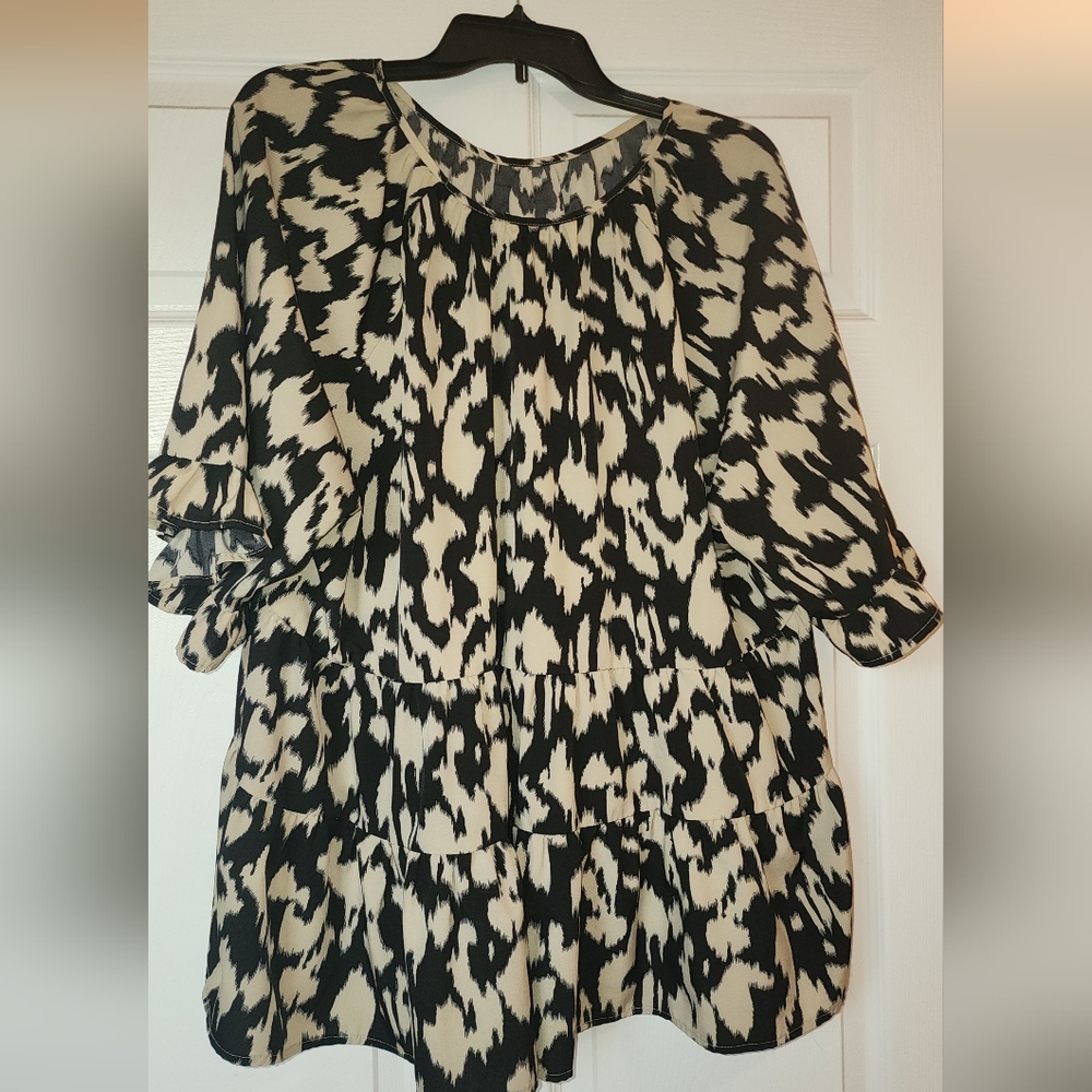 Black and white Peplum top